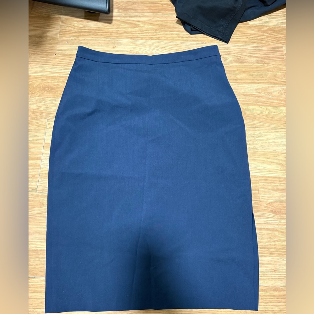 Banana Republic pencil navy skirt